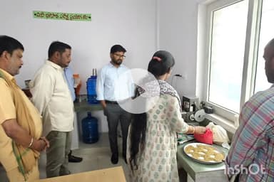 బొబ్బిలి: రైతులకు ఇబ్బంది లేకుండా ధాన్యం కొనుగోలు చేయాలి:JC సేధు మాధవన్ బొబ్బిలి,రామభద్రపురం రైతు సేవా కేంద్రాలు ఆకస్మికంగా తనిఖి