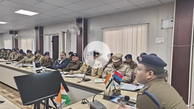 टिहरी: पुलिस लाइन चंबा में आयोजित मासिक अपराध गोष्ठी में उत्कृष्ट कार्य करने वाले 22 पुलिस कर्मियों को SSP ने किया सम्मानित