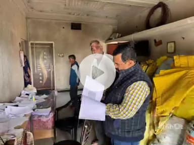 झाबुआ: एसडीएम ने झाबुआ के मतदान केंद्रों का किया निरीक्षण, दिए आवश्यक निर्देश