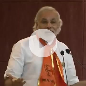 जिस प्रकार से डॉलर मजबूत हो रहा है, रुपया कमजोर होता जा रहा है, ऐसे में विश्व व्यापार में भारत टिक नहीं पाएगा। 
#मोदी