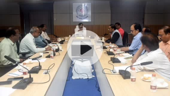 రాప్తాడు: చిన్మయినగర్ జెఎన్టియు విశ్వవిద్యాలయంలో ఉపకులపతి సుదర్శన్ రావు ఆధ్వర్యంలో పార్ట్ షిప్ ఇన్నోవేషన్ రీసెర్చ్ పై సమావేశం.