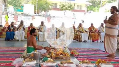 உடுமலைபேட்டை: திருமூர்த்தி மலை அம்மனலிங்கேஸ்வரர் கோவிலில் 5 முதிய தம்பதிகளுக்கு கோவில் நிர்வாகம் சார்பில் சிறப்பு செய்யப்பட்டது