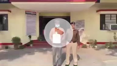 हरिद्वार: रानीपुर कोतवाली पुलिस ने गैस प्लांट के पास से एक शराब तस्कर को दबोचा, बरामद हुए 42 टेट्रा पैक देसी शराब