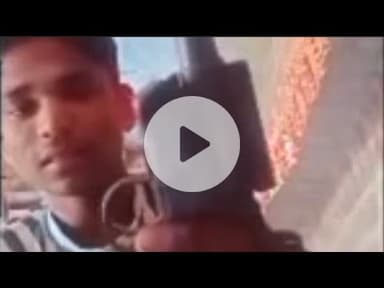 नाजायज असलहे के साथ सहुआपुर निवासी युवक का वीडियो वायरल, कार्रवाई करेगी पुलिस