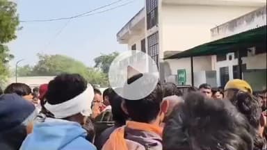 चित्तौड़गढ़: गंगरार से लापता युवक के शव का पोस्टमार्टम, ग्रामीण जुटे, परिजनों ने मुआवजा व आरोपियों की गिरफ्तारी की मांग की