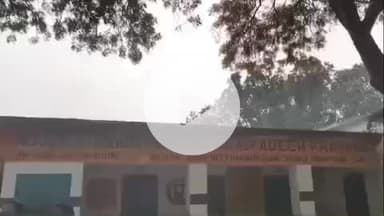 पट्टी: उड़ैयाडीह प्राथमिक विद्यालय में डीएम ने एसआईआर का किया निरीक्षण