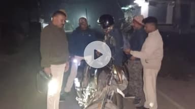 करायपरसुराय: करायपरसुराय व चिकसौरा थाना पुलिस ने विधानसभा चुनाव के बाद शांति के लिए किया फ्लैग मार्च व वाहन चेकिंग