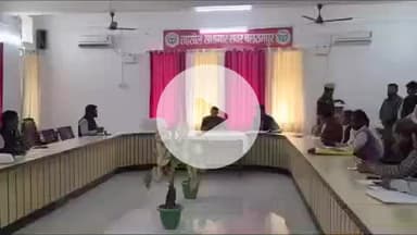 बलरामपुर: डीएम ने तहसील सदर में एसआईआर अभियान की प्रगति की समीक्षा की, बीएलओ को किया सम्मानित