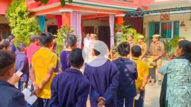 महाराजगंज: बैकुंठपुर के एक निजी स्कूल में मिशन शक्ति टीम द्वारा जागरूकता कार्यक्रम का आयोजन किया गया