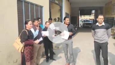 शामली: जिलाधिकारी ने शामली और बनत में स्थित मतदेय स्थलों पर पहुंचकर विशेष प्रगाढ़ पुनरीक्षण कार्यक्रम का किया निरीक्षण