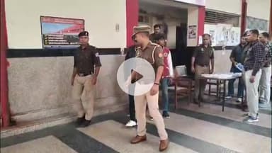 मथुरा: जीआरपी मथुरा रेलवे पुलिस ने 2 चोरों को दबोचा, कब्जे से 17 चोरी के मोबाइल किए बरामद