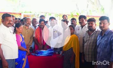 బల్మూర్: బల్మూరులో ఇందిరమ్మ మహిళా శక్తి చీరల పంపిణీ చేసిన ఎమ్మెల్యే డాక్టర్ వంశీకృష్ణ