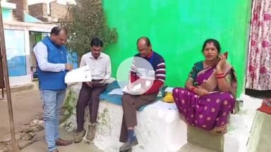 डिंडौरी: डिंडौरी जिले के शहपुरा नगर में एसआईआर को लेकर बीएलओ ने घर-घर जाकर चलाया अभियान