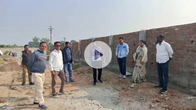 बीना: ग्राम कुरुवा स्थित एफएसटीपी प्लांट का नगर पालिका अध्यक्ष ने किया निरीक्षण, ठेकेदार को दिए ज़रूरी दिशा-निर्देश