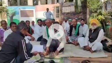 नौगावां सादात: भारतीय किसान यूनियन टिकैत के पदाधिकारी ने नौगांवा तहसील पर की बैठक, कहा- बिजली विभाग कर रहा किसानों को परेशान