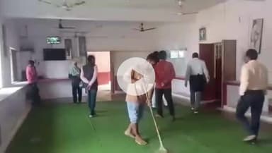 डिंडौरी: विधायक ओमप्रकाश धुर्वे ने किया शासकीय कन्या क्रीड़ा परिसर शहपुरा का निरीक्षण, जताई नाराज़गी