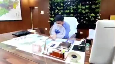 धौलपुर: जिला निर्वाचन अधिकारी ने मतदाताओं से की अपील, कोई भी मतदाता दो अलग-अलग स्थानों से मतदाता प्रपत्र न भरें