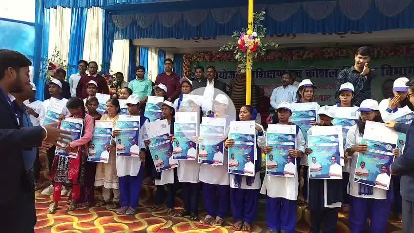 गोड्डा कॉलेज मैदान में एक दिवस रोजगार मेला लगाया गया मेला लगाने का मुख्य उद्देश्य पलायन को रोकना है  #rameshyadav