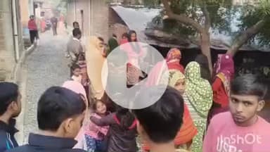 औरैया: दिबियापुर क्षेत्र के उमरी गांव निवासी युवक का शव पेड़ से लटका मिला, घटना की जांच में जुटी पुलिस