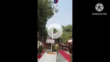 मैनपुरी: पुलिस लाइन में झंडा दिवस के अवसर पर एसपी ने झंडा रोहण कर दी सलामी, पुलिस महानिदेशक का पत्र पुलिस कर्मियों को सुनाया