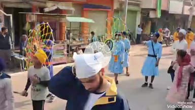 मिर्ज़ापुर: रतनगंज गुरुद्वारा से श्री गुरु तेग बहादुर साहब के 350 वें शहीदी शताब्दी पर्व पर निकाली गई शोभायात्रा