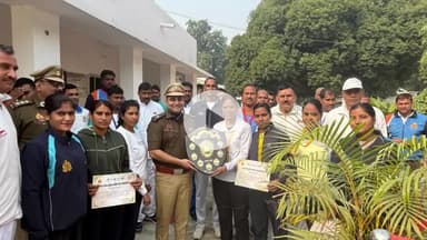 जौनपुर: जौनपुर पुलिस की टीम ने खेल प्रतियोगिता में दम दिखाते हुए प्राप्त किए तीन प्रमुख स्थान