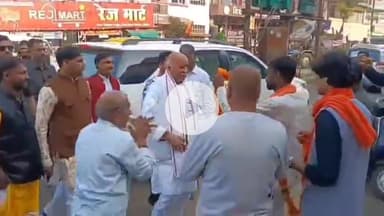 डिंडौरी: अंतर्राष्ट्रीय हिंदू परिषद के अध्यक्ष डॉ. प्रवीण भाई तोगड़िया ने कार्यकर्ताओं को संबोधित किया