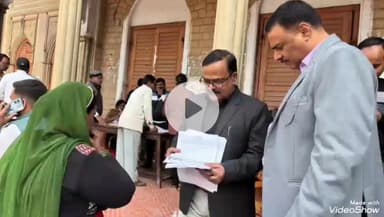 मिर्ज़ापुर: जिलाधिकारी ने जनपद में चल रहे विशेष प्रगाढ़ पुनरीक्षण कार्यक्रम के तहत भ्रमण कर विभिन्न बूथों का किया निरीक्षण