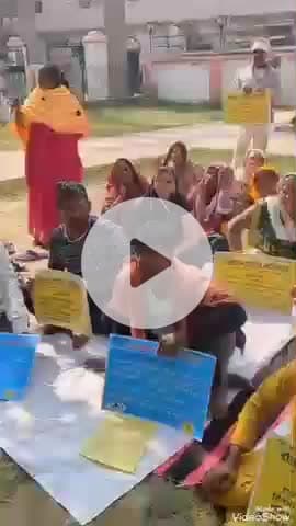 मिर्ज़ापुर: एंटी इवेक्शन डे पर घंटाघर में विंध्य हाकर यूनियन, नेशनल हॉकर फेडरेशन और ऑल इंडिया वूमेन फेडरेशन ने किया प्रदर्शन