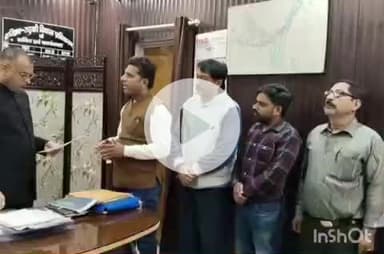 हरिद्वार: व्यापारियों ने विकास प्राधिकरण सचिव मनीष कुमार को ज्ञापन सौंपकर ओवरब्रिज के नीचे खाली पड़ी जमीन विकसित करने की की मांग