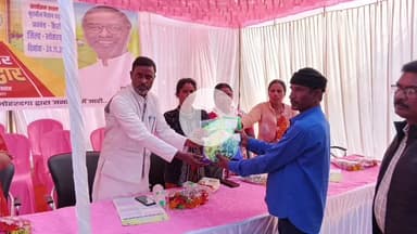 कैरो: कैरो में 'आपकी योजना, आपकी सरकार, आपके द्वार' शिविर में योजनाओं का लाभ व प्रमाण पत्र वितरण, उमड़ी भीड़