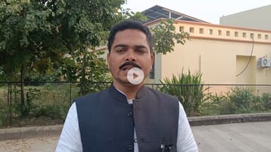 प्रधानमंत्री जी मछुआरे जितेंद्र को रिहा करो,रहा करो, 
मछुवारे जितेंद्र ने कहा कि यदि पाकिस्तान की जेल से रिहाई नहीं मिलती है तो हम कर लेंगे खुदकुशी,