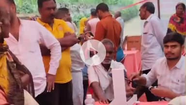 उतरौला: उतरौला तहसील के सादुल्लाह नगर में कन्हैयालाल बर्मा इंटर कॉलेज में स्वास्थ्य शिविर में 182 मरीजों का इलाज किया गया