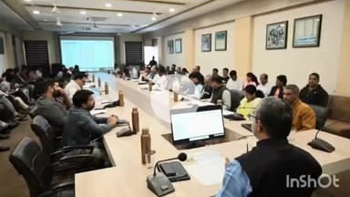 धार: धार कलेक्टर कार्यालय में एडीएम संजिव केशव पांडे की अध्यक्षता में विभागीय प्रगति की समीक्षा बैठक संपन्न