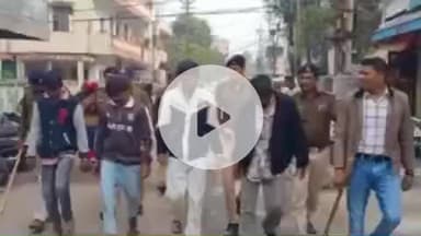 हुज़ूर: ग्रीन पार्क कॉलोनी में कारों में तोड़फोड़ करने वाले आरोपी गिरफ्तार, पुलिस ने निकाला जुलूस