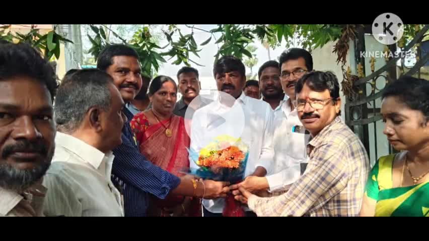 కట్టంగూర్: ఆడబిడ్డలకు నాణ్యతతో కూడిన చీరలను కాంగ్రెస్ ప్రభుత్వం అందిస్తుంది:MLA వేముల వీరేశం