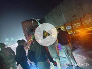 औरैया: जनेतपुर हाईवे पर दो डीसीएम की भिड़ंत में एक युवक की मौत, चालक फरार, पुलिस जांच में जुटी