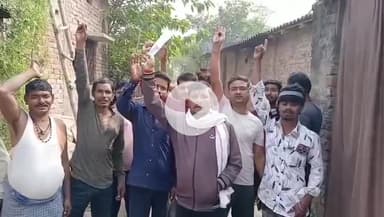 सुपौल: मोबाइल नेटवर्क समस्या और रिचार्ज शोषण के खिलाफ लक्ष्मण कुमार झा का प्रदर्शन, डीएम सुपौल को ज्ञापन सौंपा