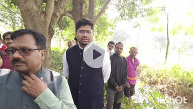 मुंगेर: ईटहरी पंचायत में डीएम ने किया फसल कटनी प्रयोग का निरीक्षण, किसानों की समस्याएँ भी जानीं