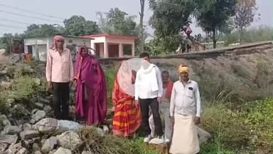 सुपौल: युवा कांग्रेस नेता लक्ष्मण कुमार झा ने बलहा पंचायत में छठ घाट निर्माण की मांग की