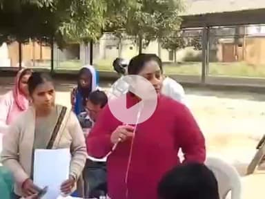 नौगावां सादात: नौगांवा सादात में SIR अभियान की रफ्तार तेज, तहसीलदार लकी सिंह ने कई बूथों का किया निरीक्षण