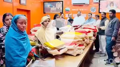 बलरामपुर: नगर पालिका अध्यक्ष एवं अधिशासी अधिकारी ने महिला सफाई कर्मियों को सम्मानित किया