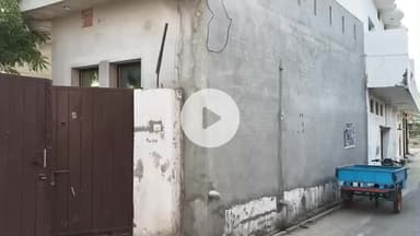 ਮਲੇਰਕੋਟਲਾ: ਧਰਮਿੰਦਰ ਦਾ ਪਹਿਲਾ ਵਿਆਹ ਪ੍ਰਕਾਸ਼ ਕੌਰ ਨਾਲ ਮਲੇਰਕੋਟਲਾ ਦੇ ਪਿੰਡ ਬੰਨਭੋਰਾ ਵਿਖੇ ਹੋਇਆ ਸੀ ਅਤੇ ਹੁਣ ਧਰਮਿੰਦਰ ਦੀ ਮੌਤ ਤੋਂ ਬਾਅਦ ਪਿੰਡ।