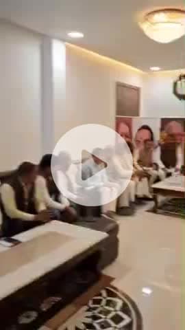 जसराना: जसराना पार्टी कार्यालय पर हुई भाजपाइयों की बैठक, विधान परिषद सदस्य भी रहे मौजूद