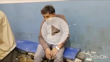 बांदा: शहर के शारदा पैलेस के पास 4 पहिया गाड़ी ने ई-रिक्शा को मारी टक्कर, ई-रिक्शा पलटा, 3 लोग घायल