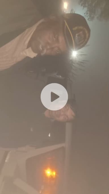 बहुजन मुक्ति पार्टी के प्रदेशसचिव को क्षत्रिय मूल निवासी महासंघ के प्रदेशअध्यक्ष मय परिवार सहित शादी समारोह में शामिल होने आरहे थे फतेहपुर की गाड़ी रात को11:30बजे12मील जमुरावा के पास खराब होने की सूचना मिलते ही पुलिस और मैकेनिक केसाथ पहुंचे