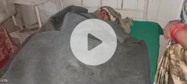 फतेहपुर: कौशाम्बी में अज्ञात वाहन की टक्कर से चार पहिया वाहन सवार 4 लोग हुए घायल, डॉ. ने 3 को भेजा घर, 1 का चल रहा इलाज