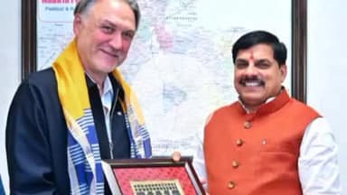 हुज़ूर: जर्मनी से प्रशिक्षण लेकर लौटे शहडोल के युवा फुटबॉल खिलाड़ी, मुख्यमंत्री डॉ. मोहन यादव से की मुलाकात