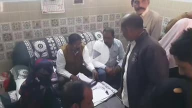 रामपुर: मंगलवार को ग्राम बावनपुरी में SIR केम्प का आयोजन किया गया