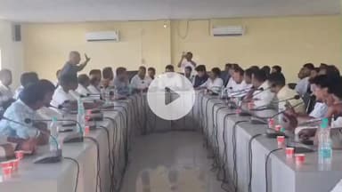 দাংতল ৰাজহ চক্ৰ: কাজলগাঁৱত ভোটাৰ তালিকা সংশোধনি (SR)ৰ ওপৰত সদৌ অসম সংখ্যালঘু ছাত্ৰ ইউনিয়ন চমুকৈ আমছুৰ বিশেষ সভা অনুষ্ঠিত